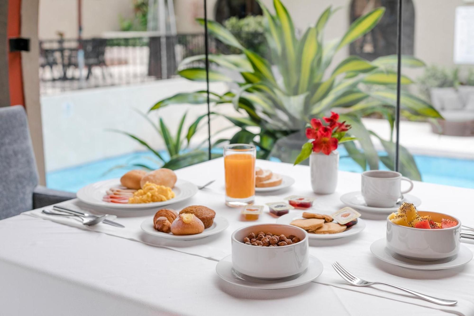 Costa Del Sol Trujillo Centro Otel Dış mekan fotoğraf